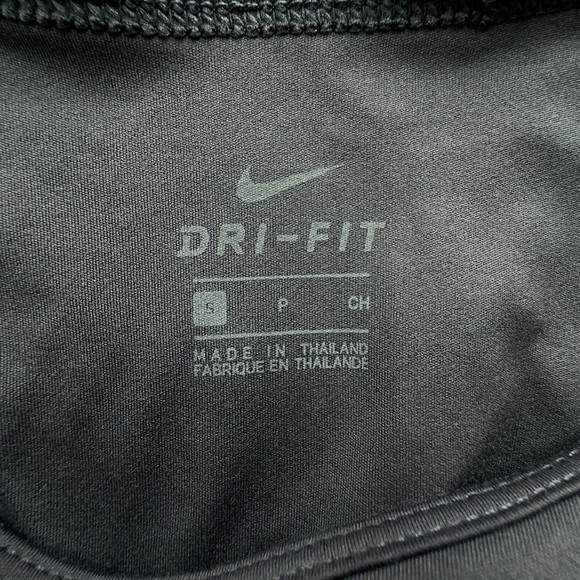 NIKE | NWOT WOMEN’S DRI-FIT BLACK RUNNING GRIDIRON FITNESS TANK TOP | SMALL - Picture 9 of 9